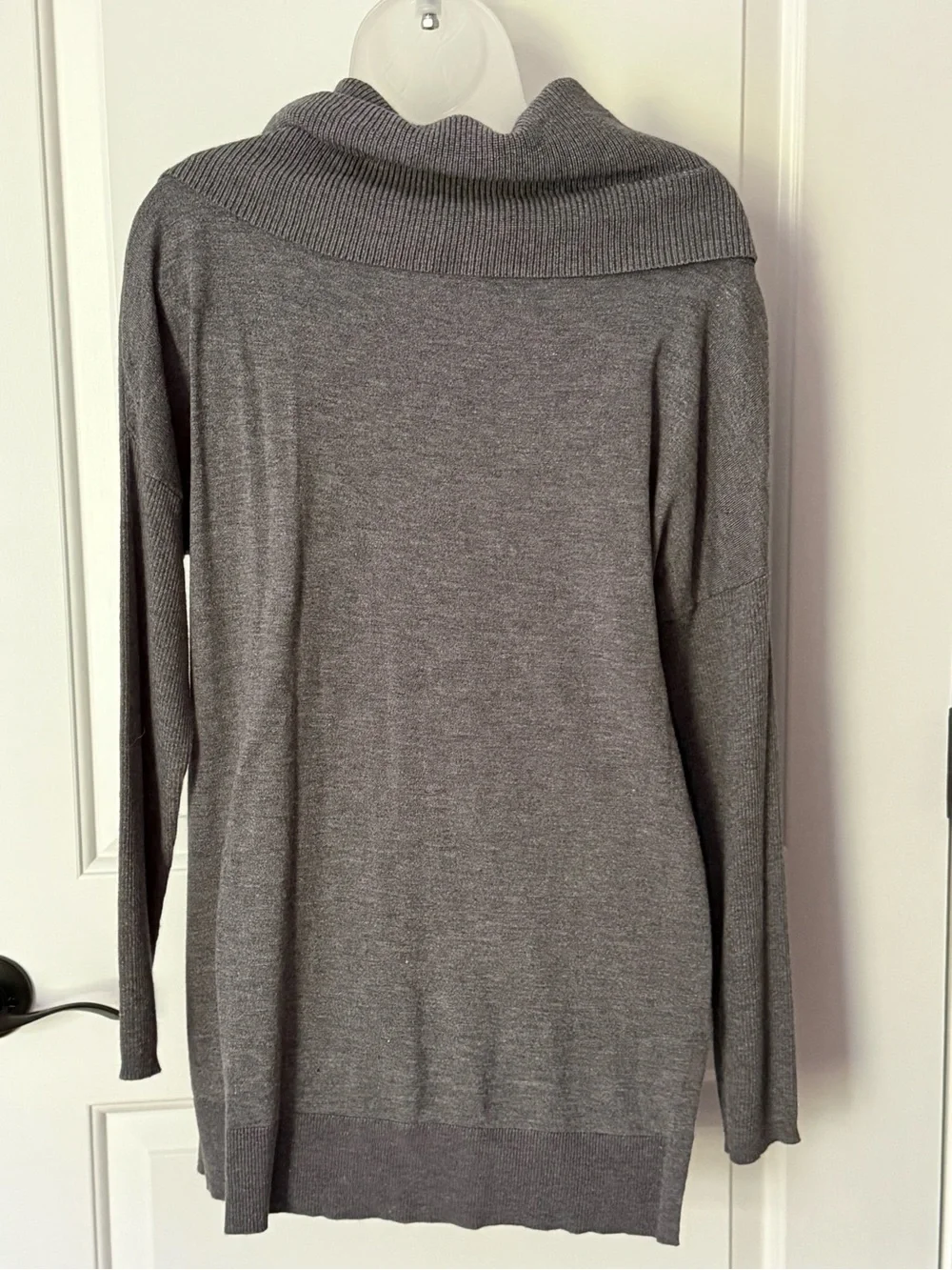 Calson 3 in 1 Side Slit Light Gray Off-Shoulder Cowl-Neck Sweater Medium